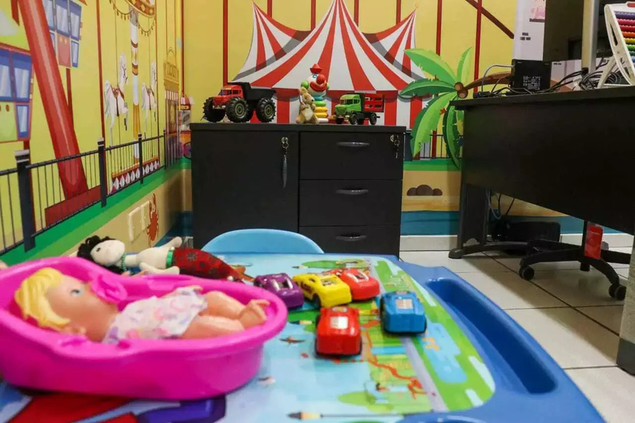 Center 63fdfe33edef5f4f5f7fd511285b00b39c967bee