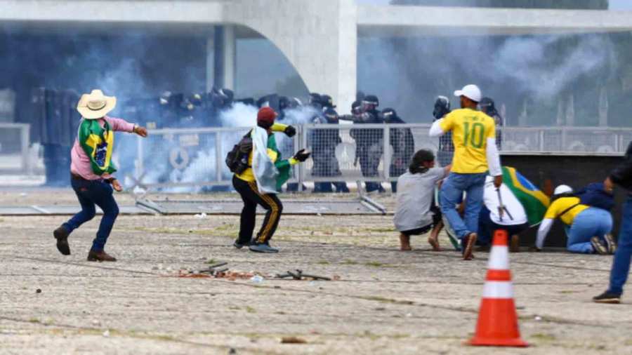 Center 692820fb56c8d